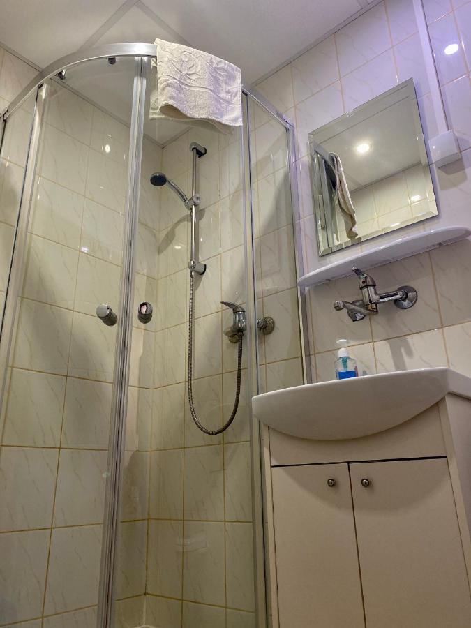 Dom Turysty Sanok Aparthotel Exterior photo
